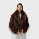 Illia – Lühike sünteetiline karusnahk suure kraega