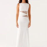 Leni - Tihedalt istuv maksikleit diskreetsete lõigete ja nööridega