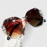 Brystahl | Sophisticeeritud päikeseprillid