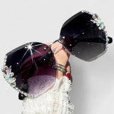 Brystahl | Sophisticeeritud päikeseprillid