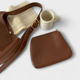 Gianna Boutique – Elegantne Nahk Ristkeeb